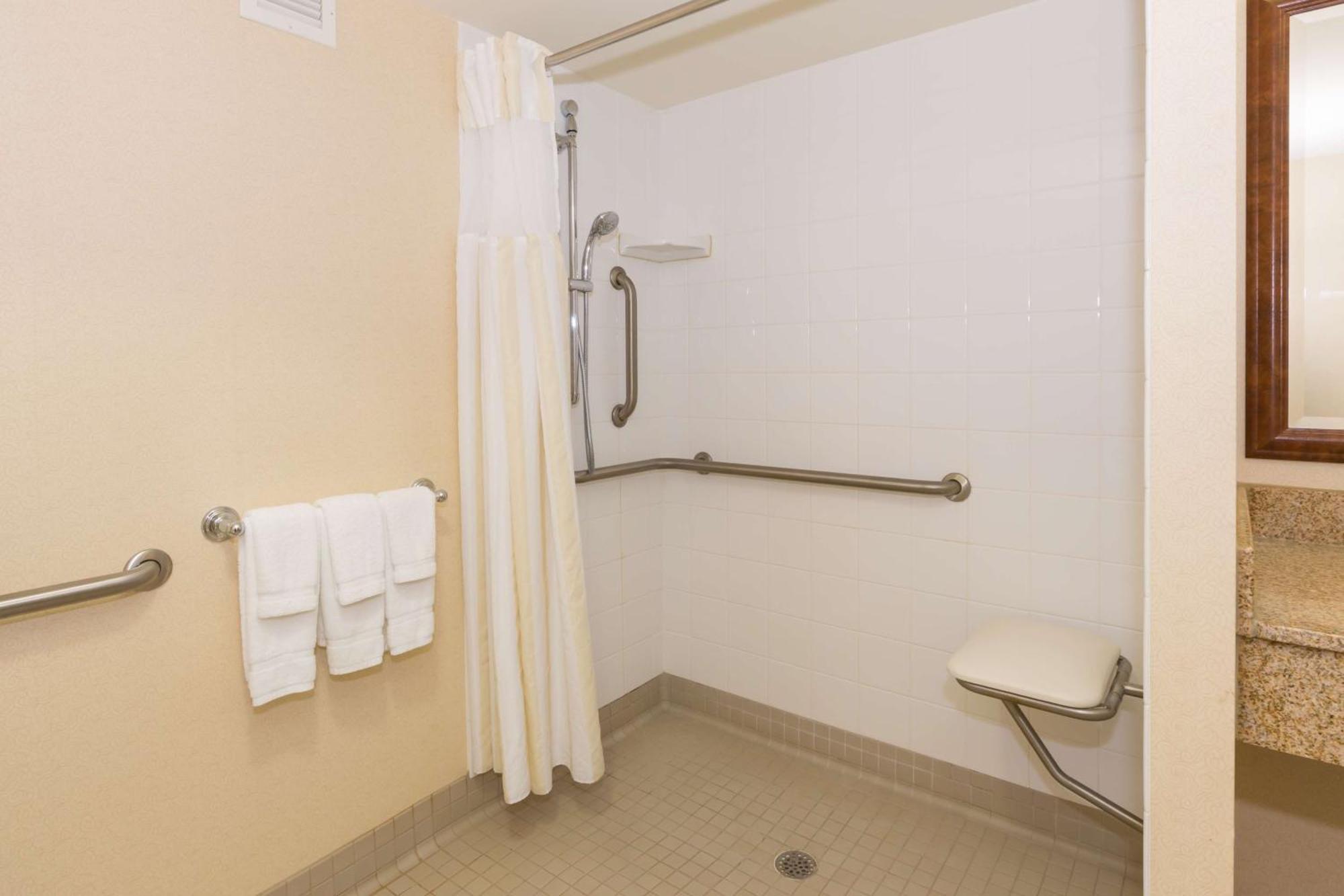 Hilton Garden Inn Buffalo Airport Cheektowaga Buitenkant foto